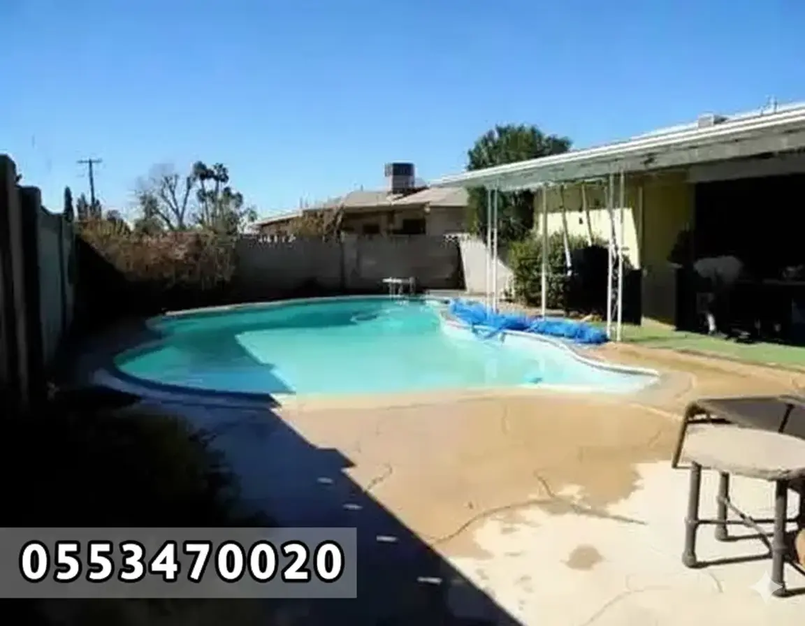 مظلات مسابح